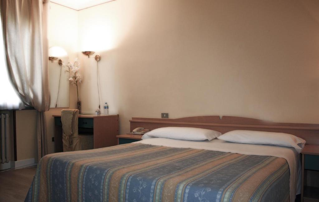 Hotel La Rosta Reggio nell'Emilia Zimmer foto